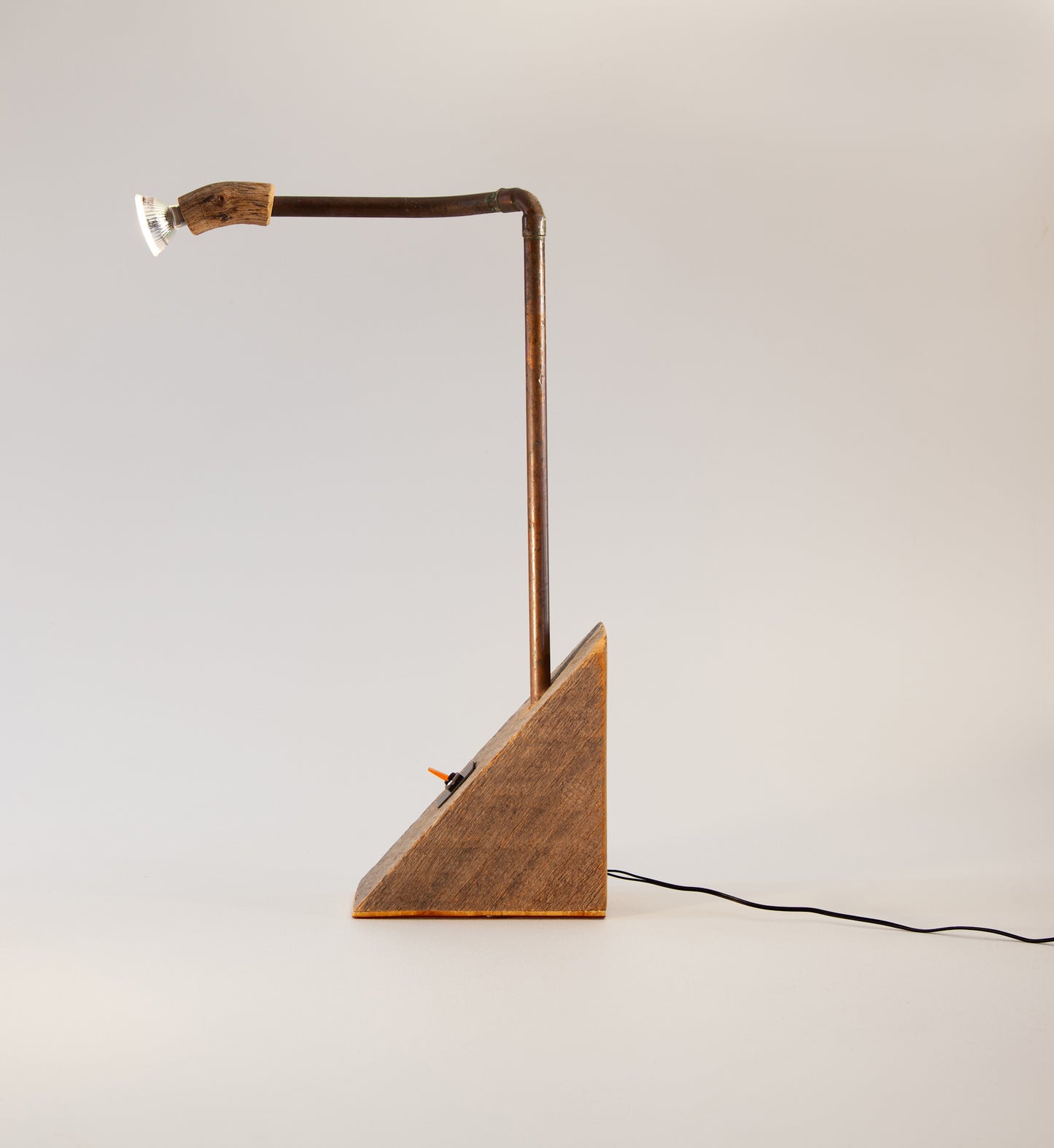 Lux (lx) DELTΔ - Lamp No.405