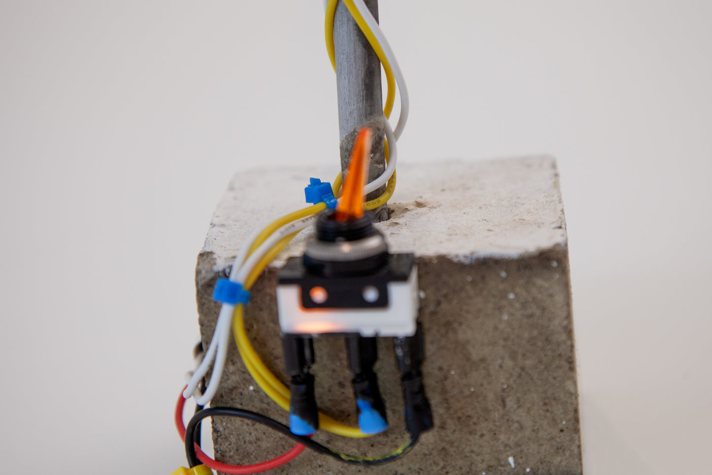 Orange Pynchon - Lamp No.409