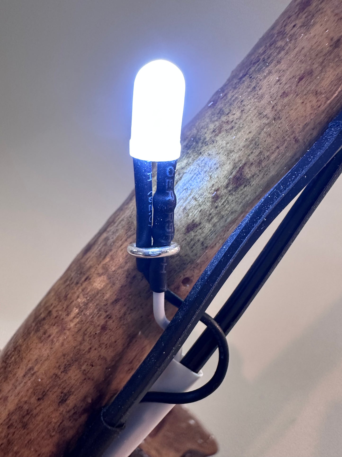 Axiom4 - Lamp No.413